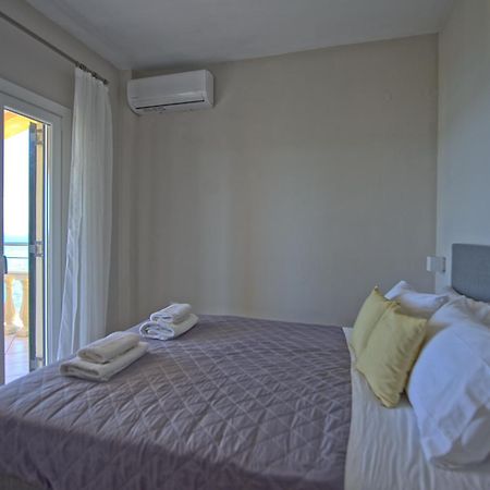 Beachfront Villa Seasun By Posarellivillas Agios Spyridon  Esterno foto