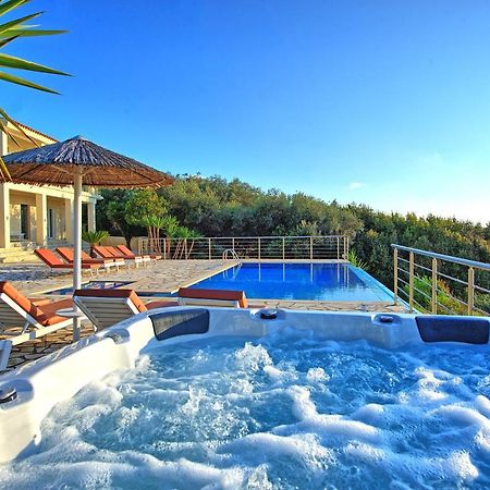 Beachfront Villa Seasun By Posarellivillas Agios Spyridon  Esterno foto