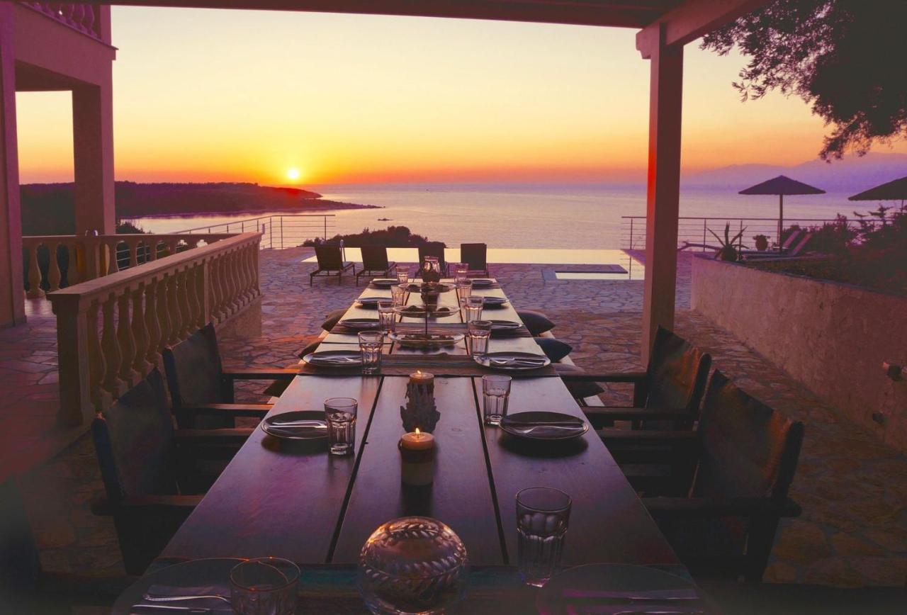 Beachfront Villa Seasun By Posarellivillas Agios Spyridon  Esterno foto