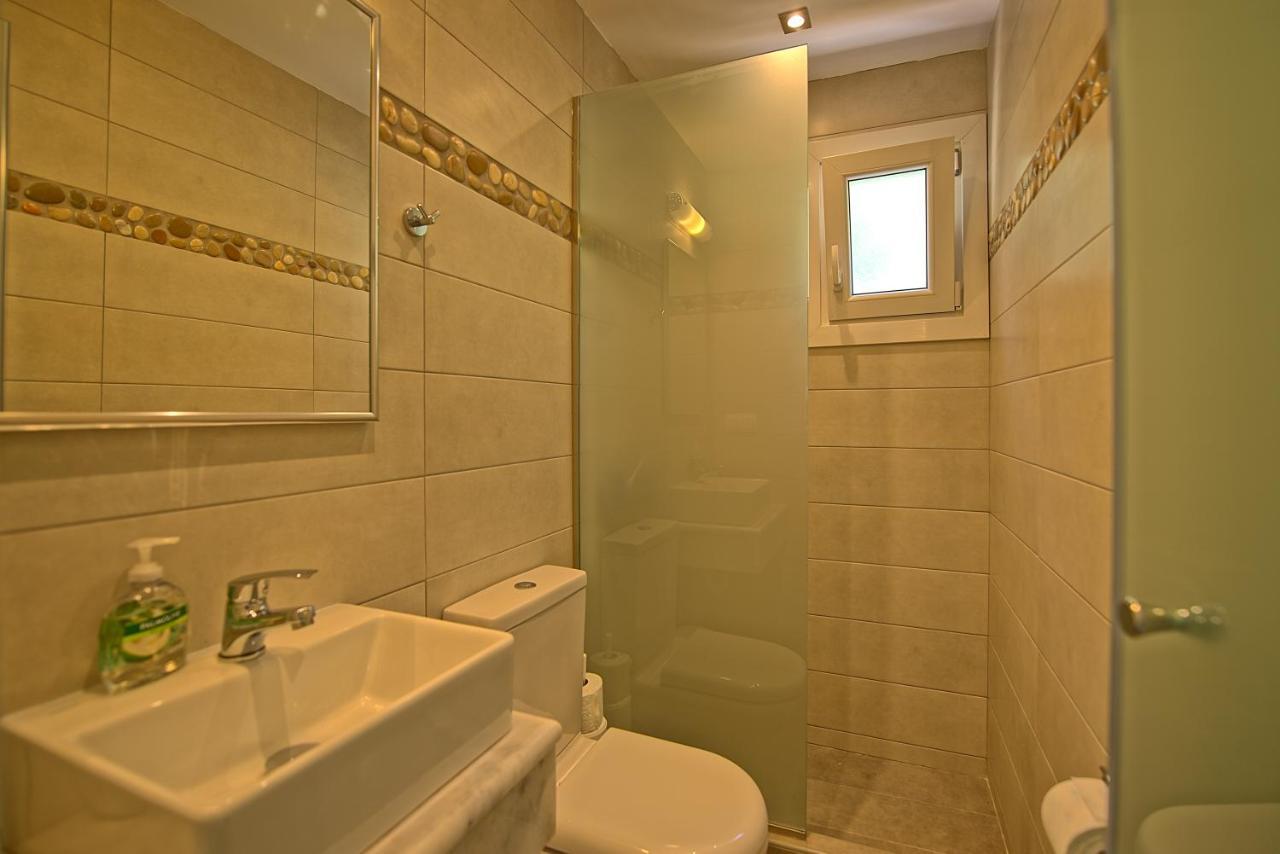 Beachfront Villa Seasun By Posarellivillas Agios Spyridon  Esterno foto