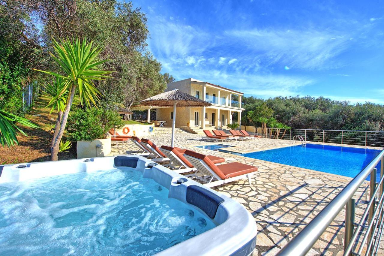 Beachfront Villa Seasun By Posarellivillas Agios Spyridon  Esterno foto