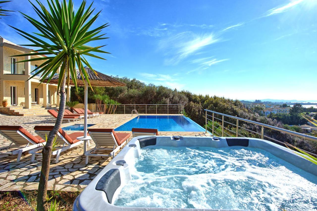 Beachfront Villa Seasun By Posarellivillas Agios Spyridon  Esterno foto