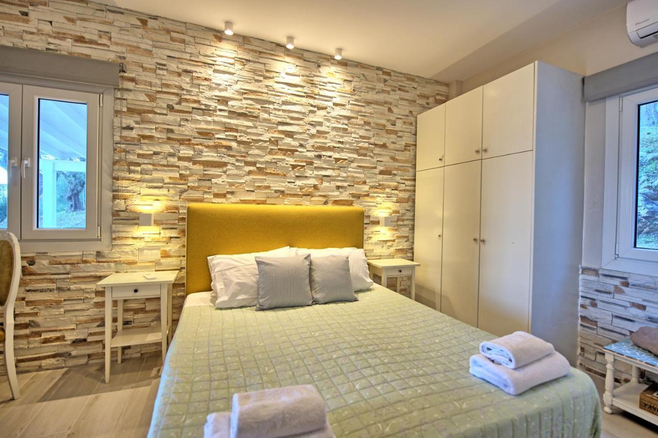 Beachfront Villa Seasun By Posarellivillas Agios Spyridon  Esterno foto
