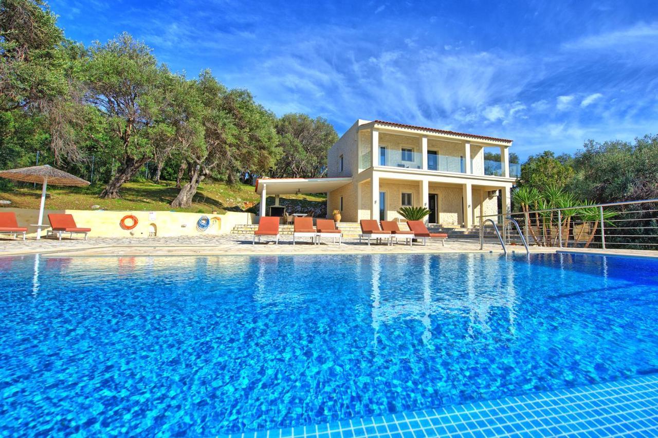 Beachfront Villa Seasun By Posarellivillas Agios Spyridon  Esterno foto