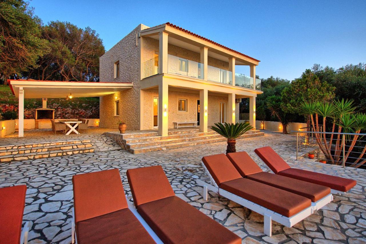 Beachfront Villa Seasun By Posarellivillas Agios Spyridon  Esterno foto