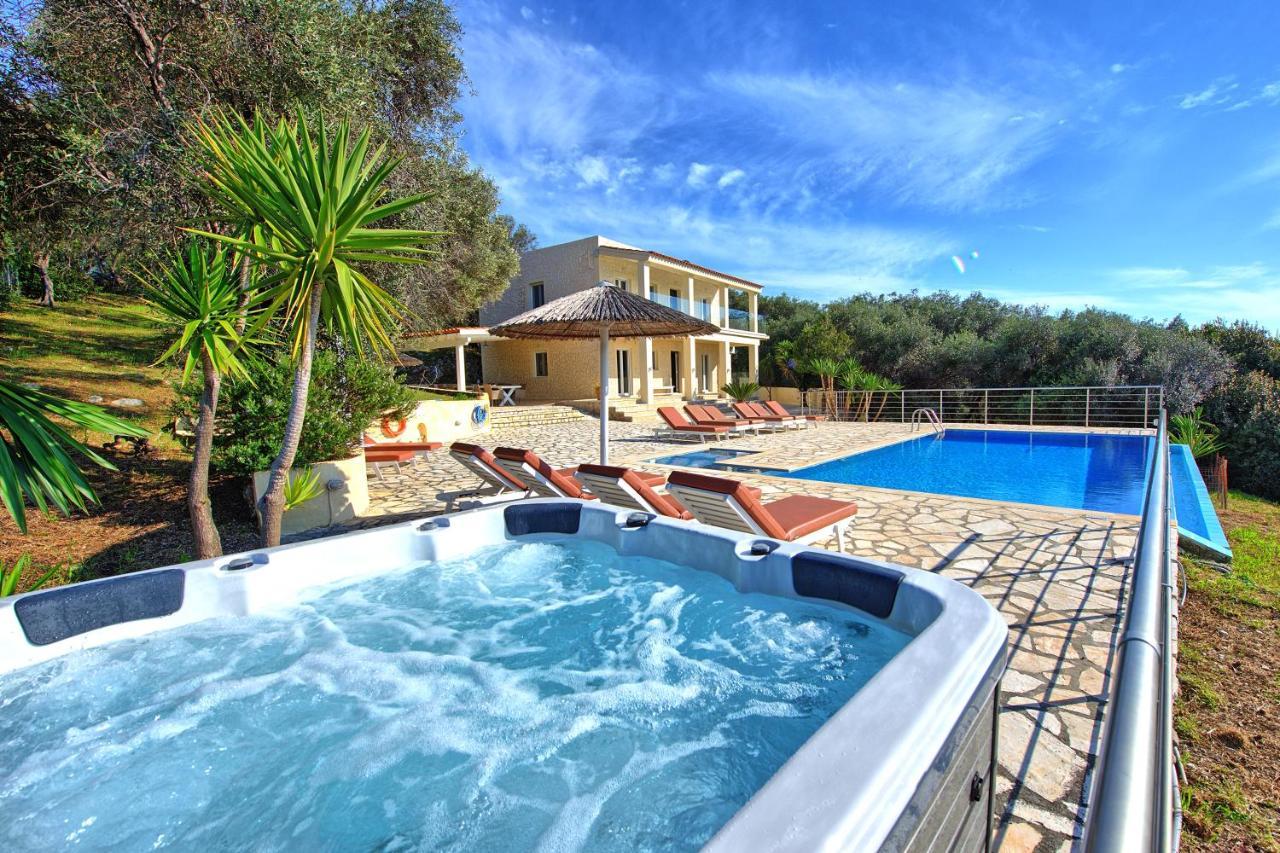 Beachfront Villa Seasun By Posarellivillas Agios Spyridon  Esterno foto